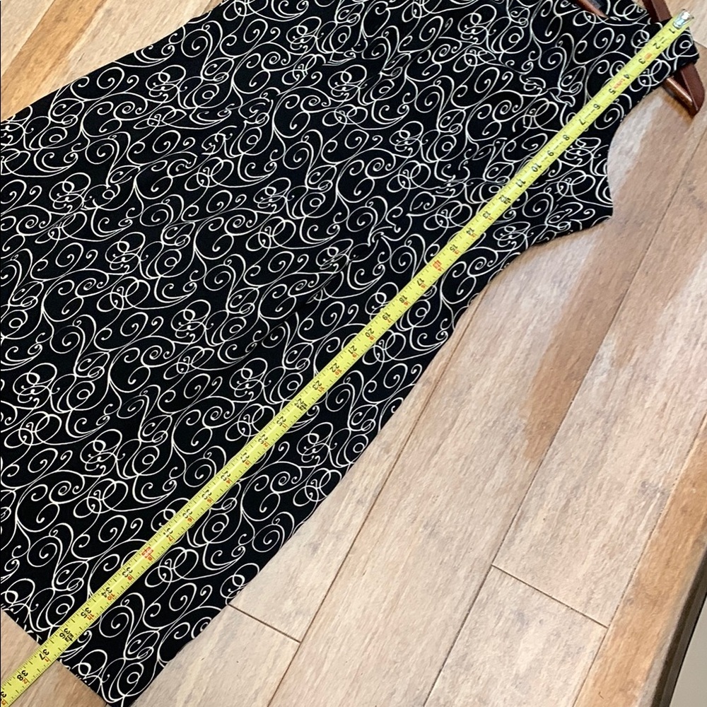 connected apparel Black Sleeveless Sheath Dress with White Swirl Pattern - Picture 5 of 7